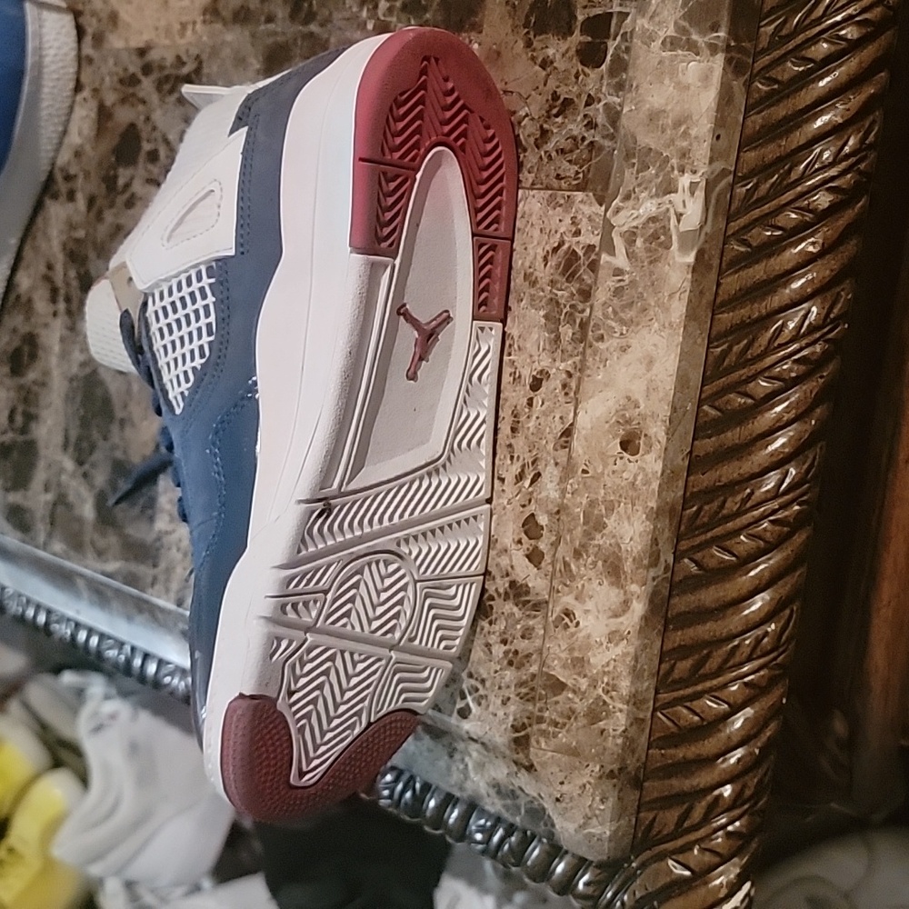 Shoes - Picture 4 of 4